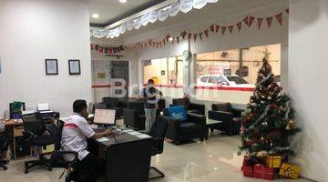 Gambar 5 SHOWROOM LOKASI SEGI TIGA MAS SURABAYA SIAP UNTUK USAHA