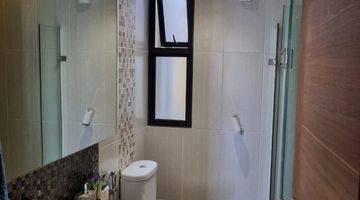 Gambar 2 Rumah Cantik Furnished Royal Serpong Village Rapi Siap Huni 