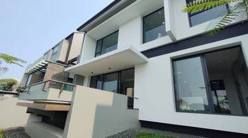 Gambar 3 Lakeside Vista Modern Luxury Tropical House Kota Baru Parahyangan