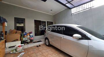 Gambar 2 RUMAH JELAMBAR 4 LANTAI SEMI FURNISH DAN BEBAS BANJIR