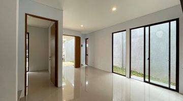 foto lainnya rumah minimalis dengan halaman belakang