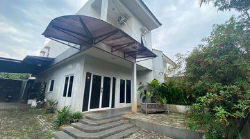 tampak depan rumah harga super menarik area