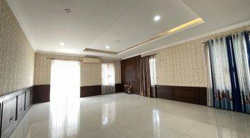 Gambar 4 Rumah Super Luas Cluster Provence Parkland Bsd City