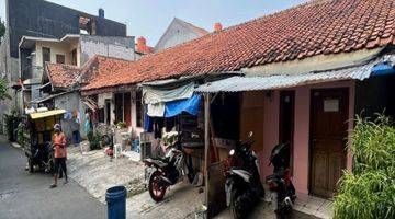 Gambar 2 Rumah Pinggir Jalan, Jl. H. Muchtar Raya, Petukangan Utara. Lokasi Sangat Strategis, Sangat Cocok Untuk Kost2an, Kantor dan Usaha Lainnya. Harga Sangat Bagus dan Jarang Ada.