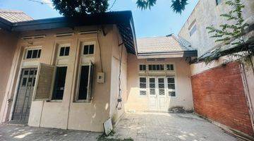 Gambar 2 Rumah Butuh Renovasi Unfurnished SHM di Sayap Riau, Bandung