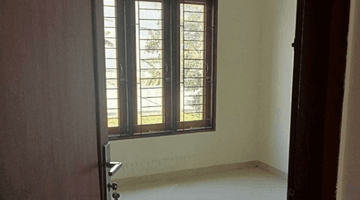 kamar tidur rumah 2 lantai siap huni,