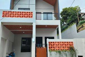 tampak depan rumah baru siap huni dan