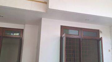 Gambar 3 Rumah 2 Lantai  Siap Huni Sudah Renovasi Atap Sudah Baja Ringan Siap Huni 