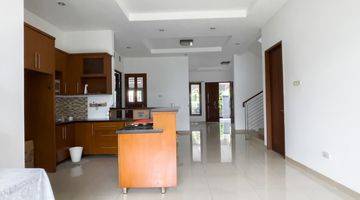 Gambar 5 Rumah 2 Lantai Bagus Unfurnished SHM di Gaharu Cilandak Barat, Jakarta Selatan