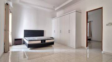 Gambar 4 Rumah Kontrakan Bagus Semi Furnished SHM di Kemang Dalam, Jakarta Selatan