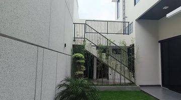 Gambar 3 Dijual Rumah Citraland Cluster Somerset Design Split level Sbybrt