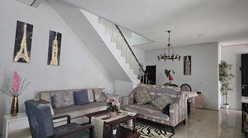 Gambar 3 Rumah 2 Lantai Full Furnish Tanah Luas 