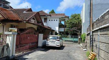 Gambar 5 Rumah dekat living word Gatot Subroto Timur