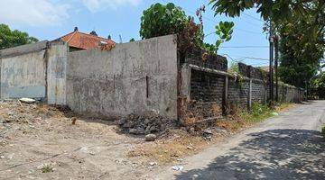 Gambar 5 Tanah Kecil Di Lingkungan Elit  Pusat Kota Renon