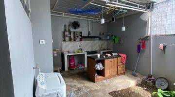 dapur rumah cluster mewah di perumahan