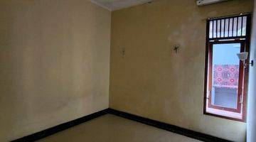kamar tidur rumah cantik 2 lantai 2