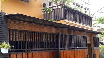 tampak depan rumah second 2 lantai di