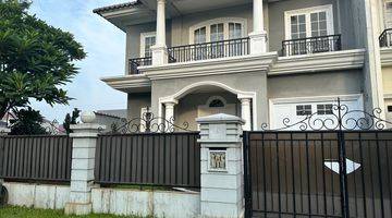 Gambar 1 Rumah Mewah Di Legenda Wisata Cibubur, Furnished