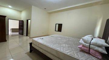 Gambar 2 Rare 2 Bedroom House On Beach Side