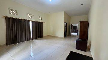 Gambar 1 Rare 2 Bedroom House On Beach Side