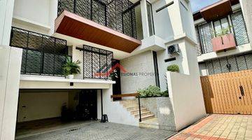 Gambar 3 Townhouse Kemang Semi Furnished Tropical Modern  Jakarta  Selatan