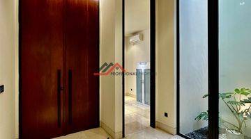 Gambar 5 Townhouse Kemang Semi Furnished Tropical Modern  Jakarta  Selatan