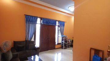 Gambar 1 Rumah 2 Lantai Bagus Unfurnished SHM di Dijual Rumah Petemon Kuburan Surabaya, Surabaya