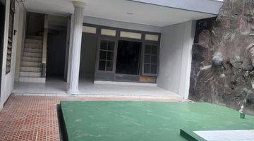 Gambar 5 Rumah 2 Lantai Bagus Unfurnished SHM di Dijual Rumah Kutisari Indah Utara Surabaya, Surabaya Dekat Dengan Universitas Petra Surabaya