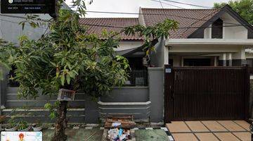 Gambar 1 Rumah 2 Lantai Bagus Unfurnished SHM di Dijual Rumah Kutisari Indah Utara Surabaya, Surabaya Dekat Dengan Universitas Petra Surabaya