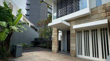 Gambar 1 Royal Residences, Model Villa, Kolam Renang, Furnished, Siap Huni