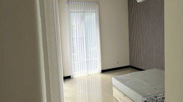 Gambar 4 Royal Residences, Model Villa, Kolam Renang, Furnished, Siap Huni