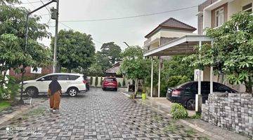 Gambar 3 Rumah 2 Lantai Baru Furnished SHM Mojolaban 12 Menit Kampus Uns