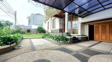 tampak depan rumah asri nyaman di jagakarsa