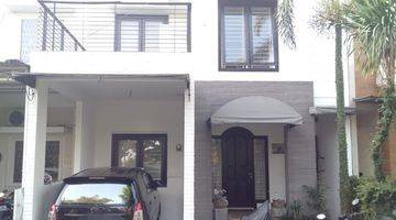 Gambar 1 Dijual Rumah 2 Lantai Semi Furnished Perum Kebraon 