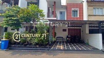 Gambar 1 Rumah Townhouse Di Mampang Jakarta Selatan  7027HC