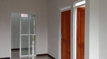 ruang tamu rumah strategis elite full spek