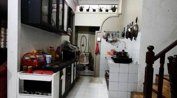 Gambar 4 Rumah Lama Terawat area Bintaro ,Tangerang Selatan.