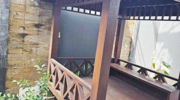 Gambar 3 Rumah 2 Lantai Full Furnished Raffless Garden, Citraland Surabaya