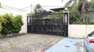 garasi/carport rumah di jl. kavling dki