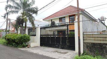 tampak depan rumah di jl. kavling dki