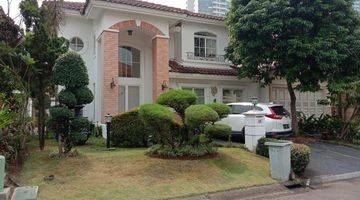 Gambar 2 Rumah mewah di cluster Beverly golf. Lippo karawaci Rumah