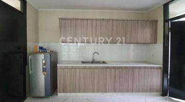 Gambar 3 Rumah Nyaman Dijual Di Area Pondok Indah 