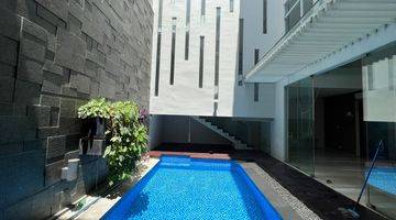 Gambar 1 Rumah Modern Mewah Furnished Di Cipete Jakarta Selatan.