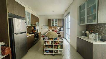 Gambar 4 Rumah Full Furnished Private Pool Cluster De Maja Bsd City