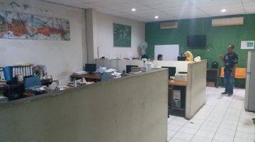 Gambar 3 Raya Prapen, Kantor 2 Lantai SHM, Hadap Timur 