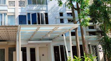 garasi/carport rumah 2 lantai siap huni