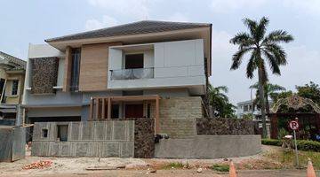 Gambar 1 Rumah hoek mewah 2 tingkat cluster Bahamas de latinos bsd city