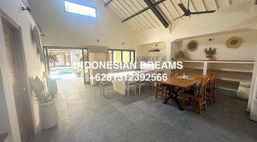 Gambar 5 Villa 3+1 br kerobokan deket stuja minimal 25tahun