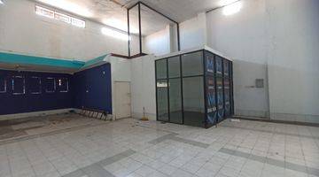 Gambar 3 DISEWAKAN EX SHOWROOM MOBIL LOKASI STRATEGIS DI JL. KERTAJAYA