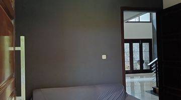 Gambar 4 Sewa Rumah Mewah Minimalis Sayap Ciumbuleuit Bandung Furnished (Dekat Unpar)